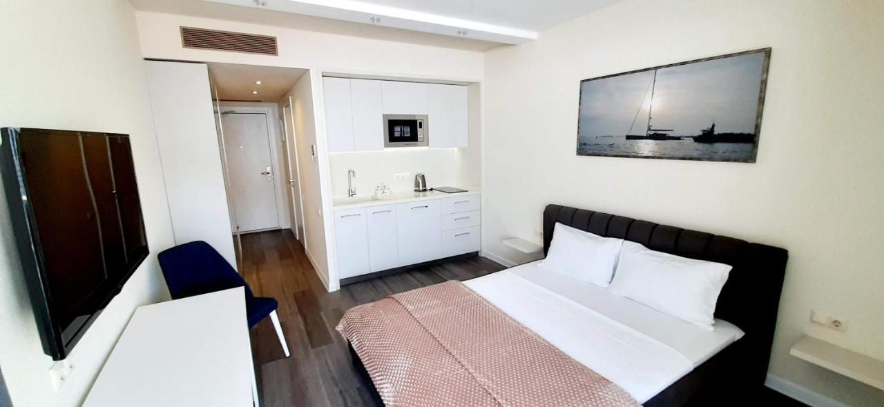Alliance Palace Sea View Apartment Батуми Экстерьер фото